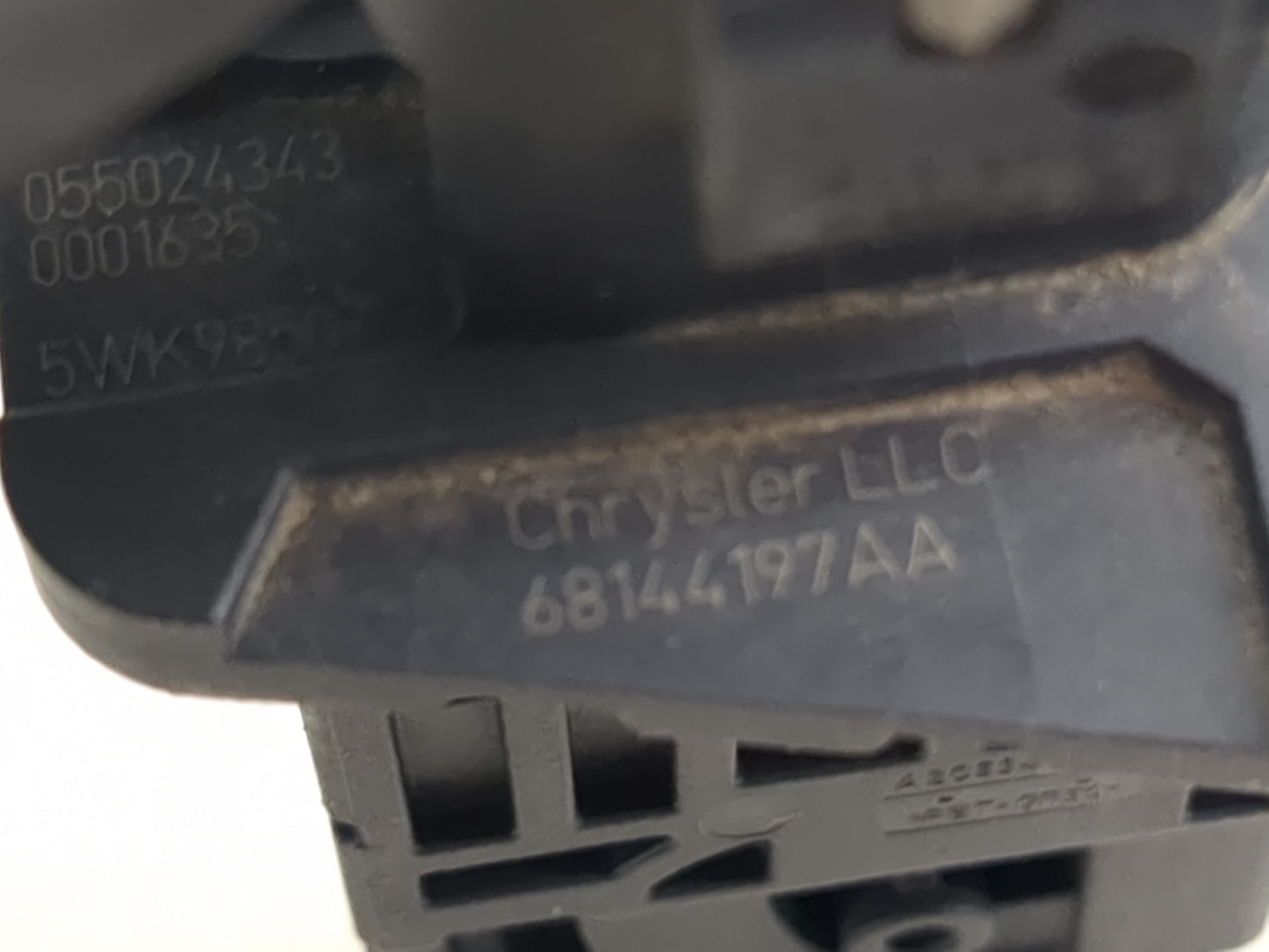 2015-2017 Chrysler 200 Mass Air Flow Meter Maf 1485863 - Oemusedautoparts1.com