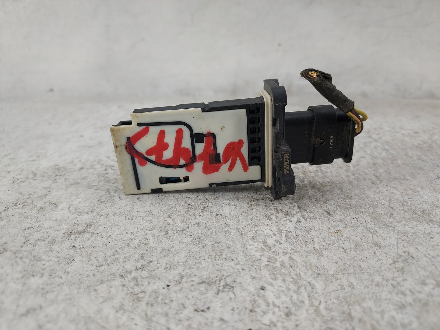 2015-2017 Chrysler 200 Mass Air Flow Meter Maf 1487360 - Oemusedautoparts1.com