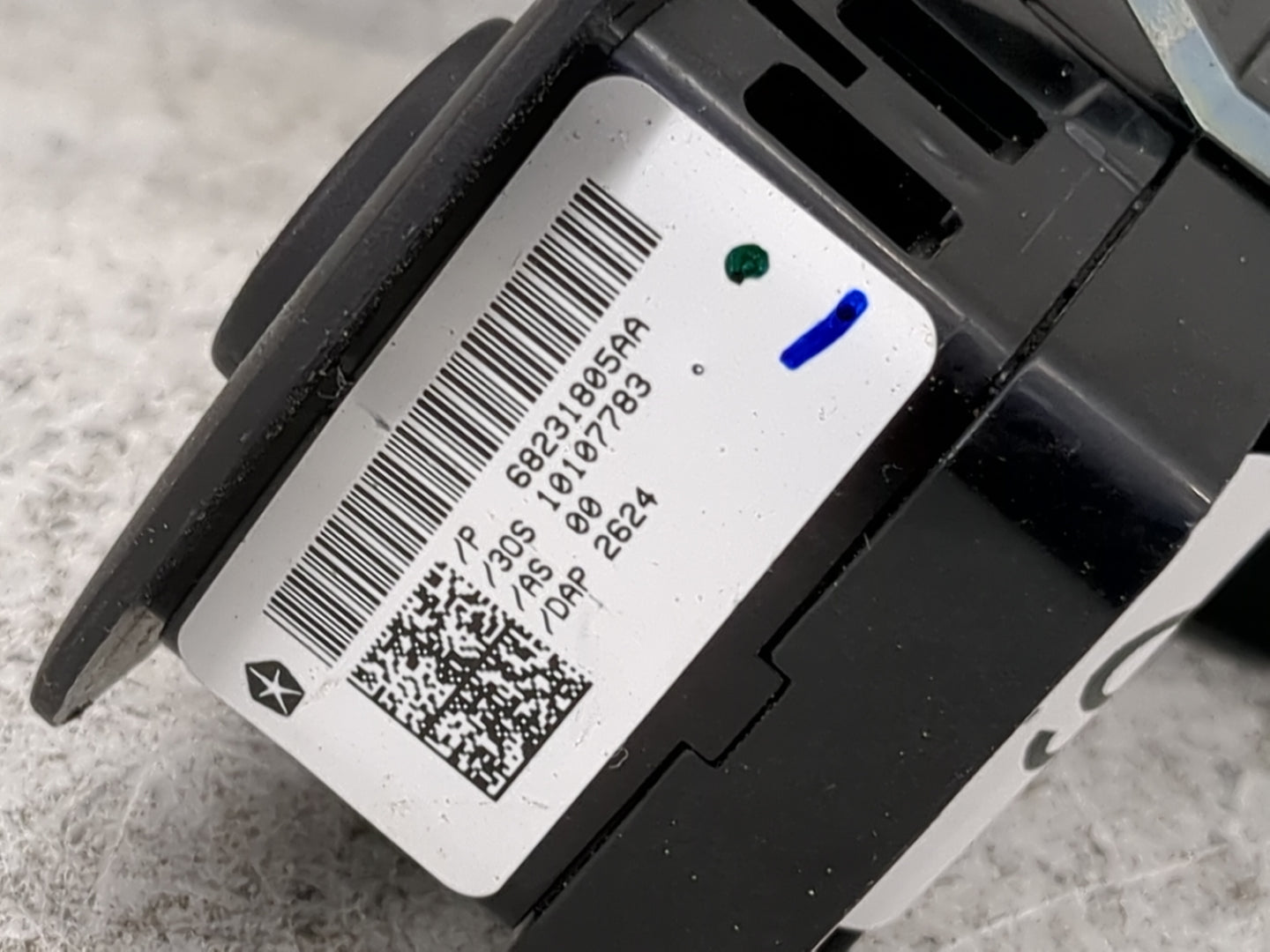 2015-2017 Chrysler 200 Master Power Window Switch Replacement Driver Side Left P/N:68231805AA Fits OEM Used Auto Parts - Oem