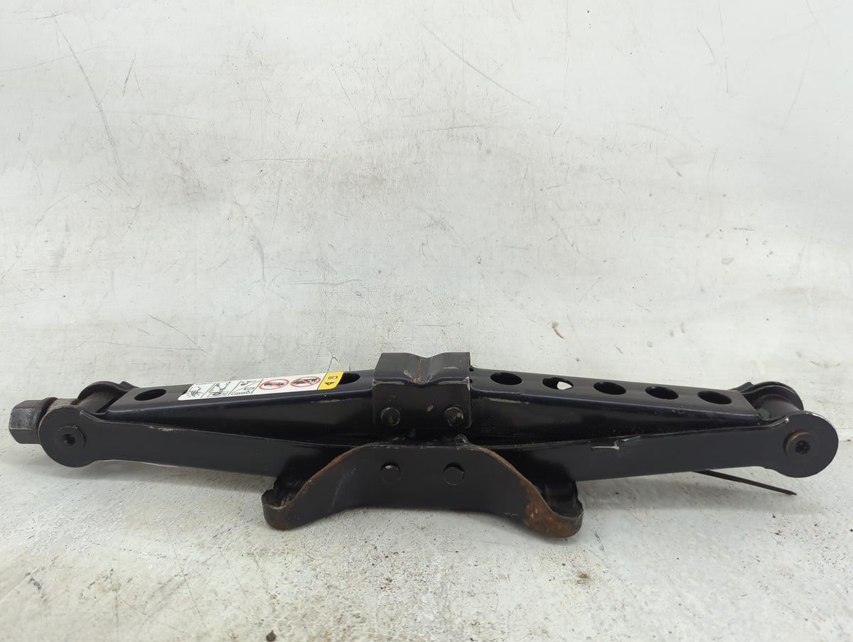 2015 Chrysler 200 Spare Scissor Car Jack 1496097 - Oemusedautoparts1.com