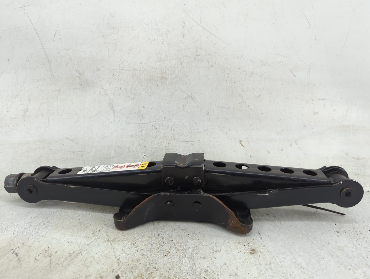 2015 Chrysler 200 Spare Scissor Car Jack 1496097 - Oemusedautoparts1.com