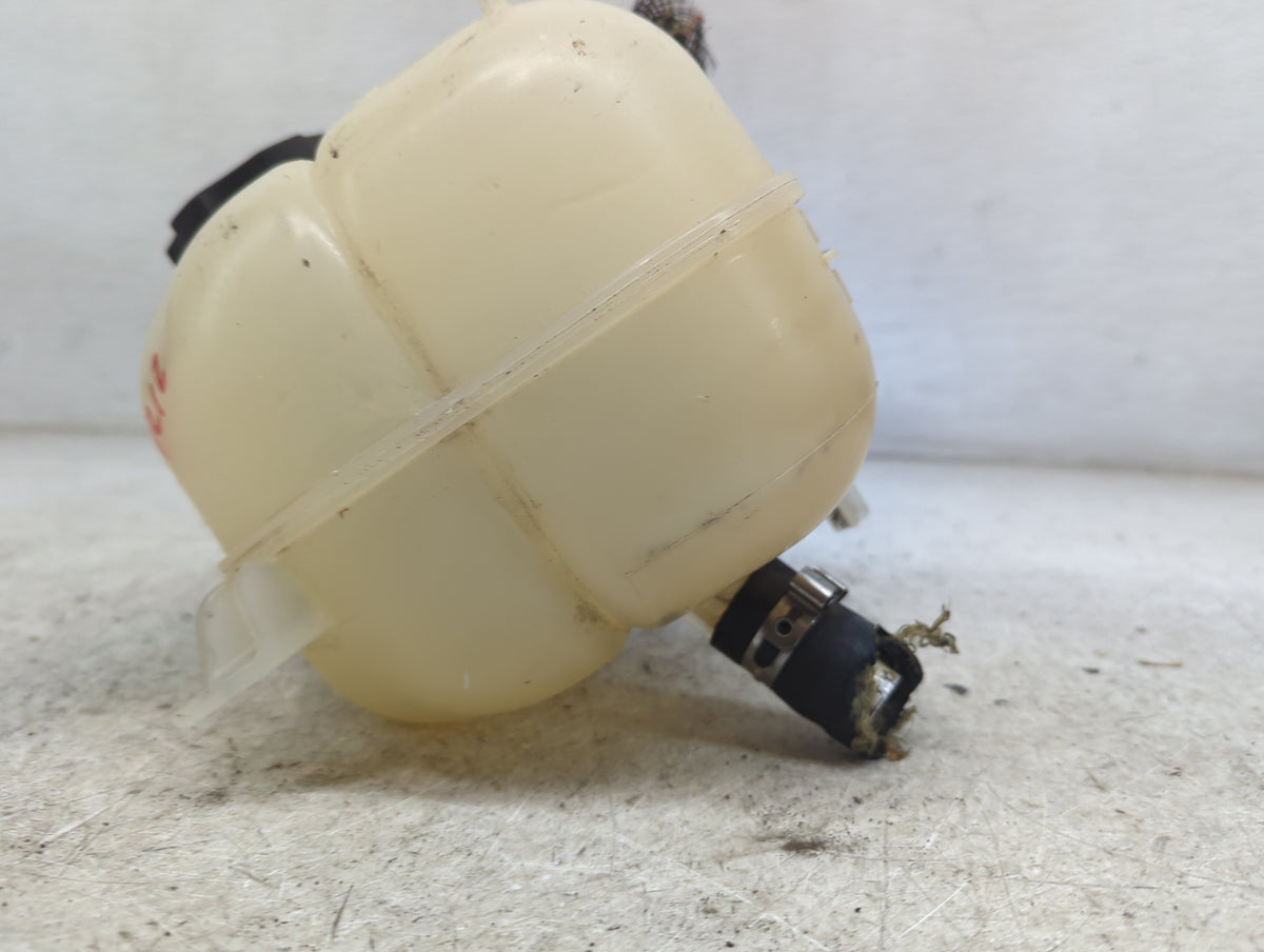 2015-2017 Chrysler 200 Radiator Coolant Overflow Expansion Tank Bottle 1498700 - Oemusedautoparts1.com