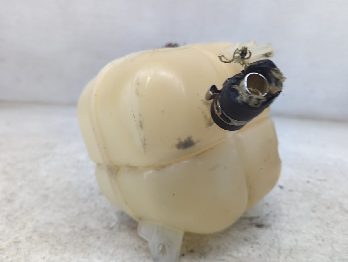 2015-2017 Chrysler 200 Radiator Coolant Overflow Expansion Tank Bottle 1498700 - Oemusedautoparts1.com