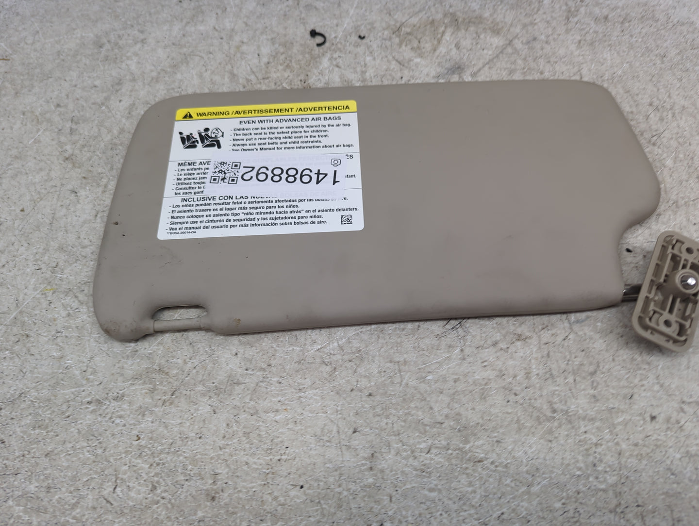 2015 Chrysler 200 Sun Visor Shade Replacement Passenger Right Mirror Fits OEM Used Auto Parts - Oemusedautoparts1.com