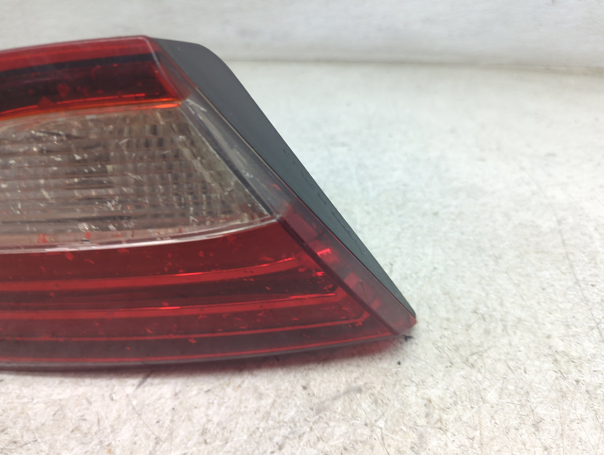 2015 Chrysler 200 Driver Left Side Deck Lid Mounted Tail Light 1499088 - Oemusedautoparts1.com