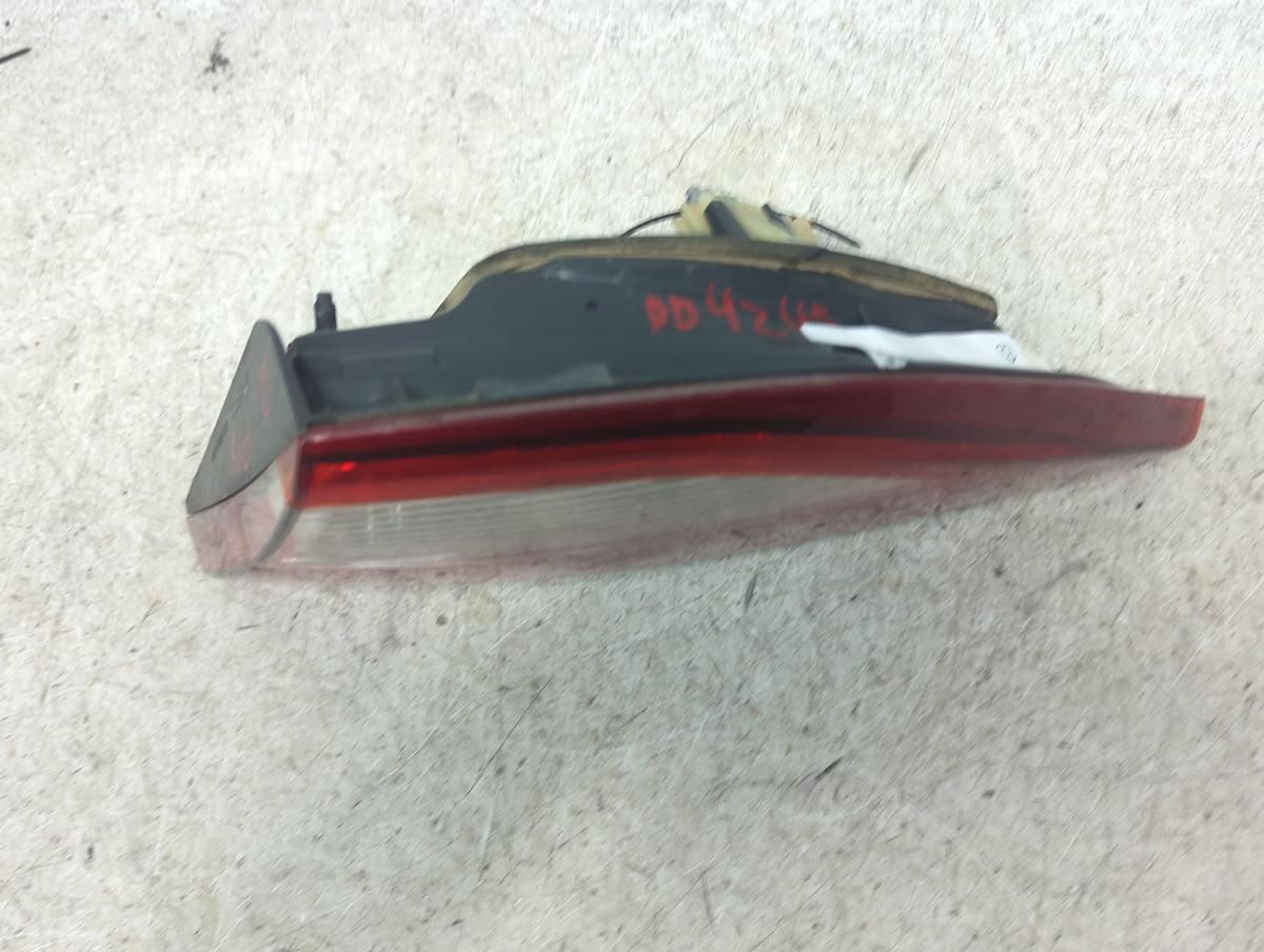 2015 Chrysler 200 Driver Left Side Deck Lid Mounted Tail Light 1499113 - Oemusedautoparts1.com