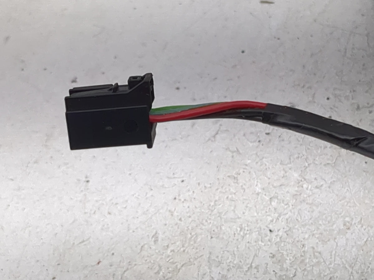 2015-2017 Chrysler 200 Driver Side View Mirror - Left Door Mirror OEM Used - Oemusedautoparts1.com