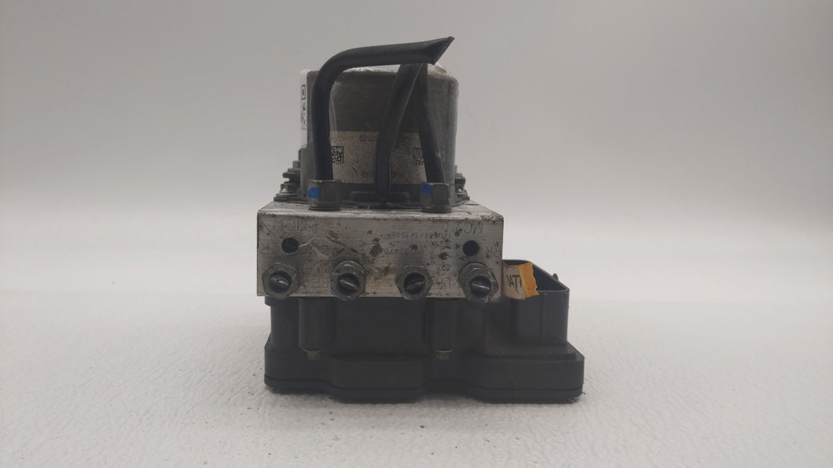 2015 Chrysler 200 Anti-Lock Brake ABS Pump Module Actuator OEM P/N:04861661AB 04861661AA, 68232470AB Fits OEM Used Auto Part