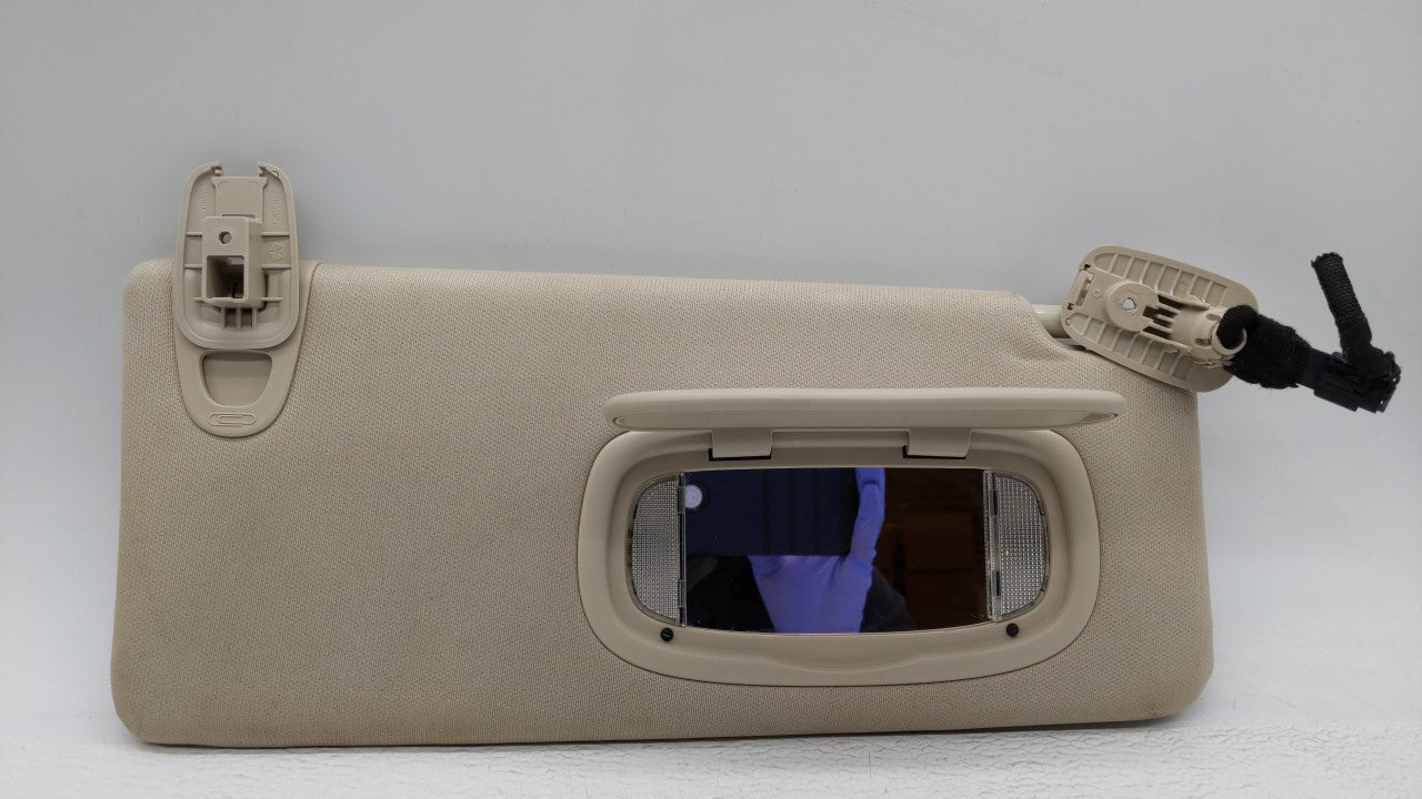 2015 Chrysler 200 Sun Visor Shade Replacement Passenger Right Mirror Fits OEM Used Auto Parts - Oemusedautoparts1.com
