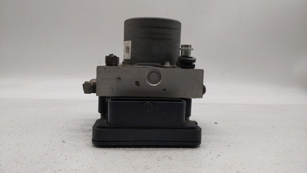 2015 Chrysler 200 Anti-Lock Brake ABS Pump Module Actuator OEM P/N:04861661AB 04861661AA, 68232470AB Fits OEM Used Auto Part