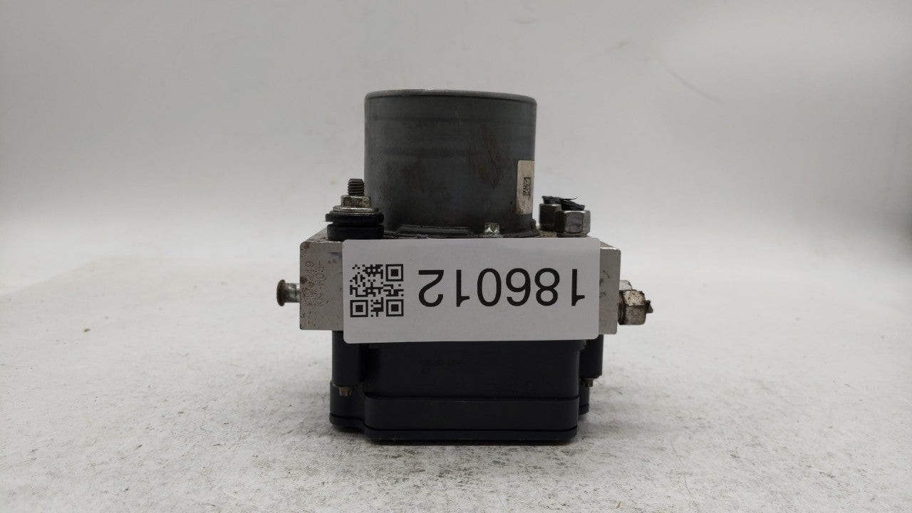 2015 Chrysler 200 ABS Pump Control Module Replacement P/N:04861661AB 04861661AA, 68232470AB Fits OEM Used Auto Parts - Oemus