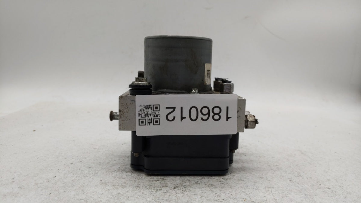 2015 Chrysler 200 Anti-Lock Brake ABS Pump Module Actuator OEM P/N:04861661AB 04861661AA, 68232470AB Fits OEM Used Auto Part