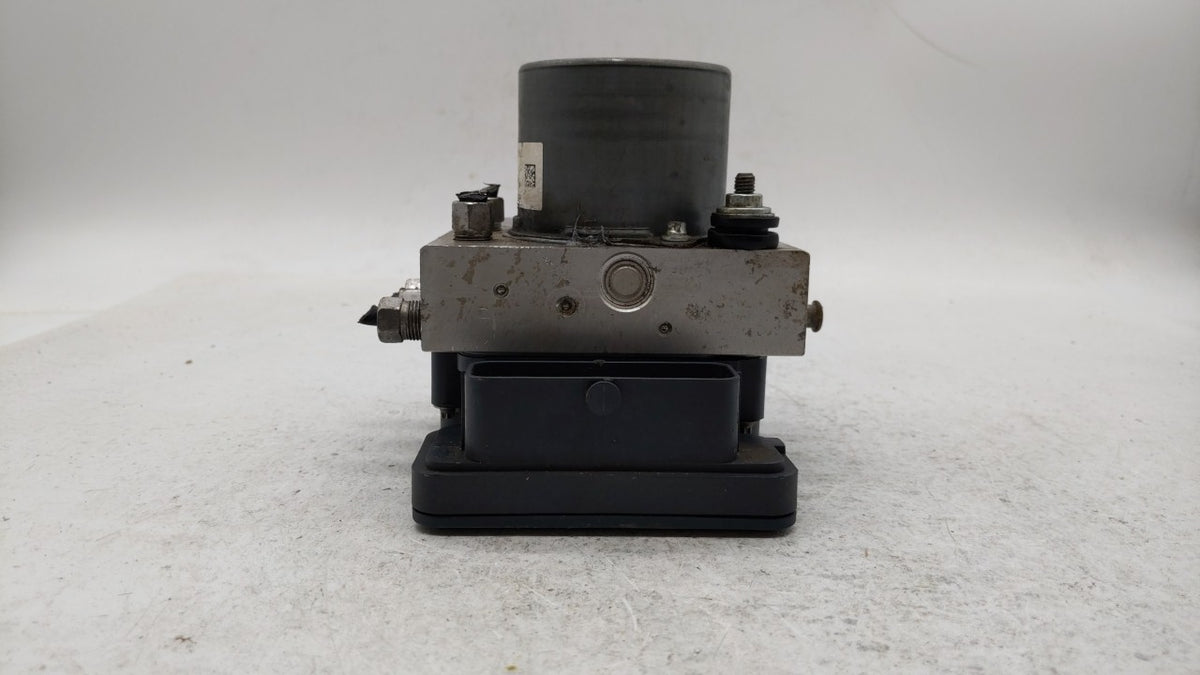 2015 Chrysler 200 Anti-Lock Brake ABS Pump Module Actuator OEM P/N:04861661AB 04861661AA, 68232470AB Fits OEM Used Auto Part
