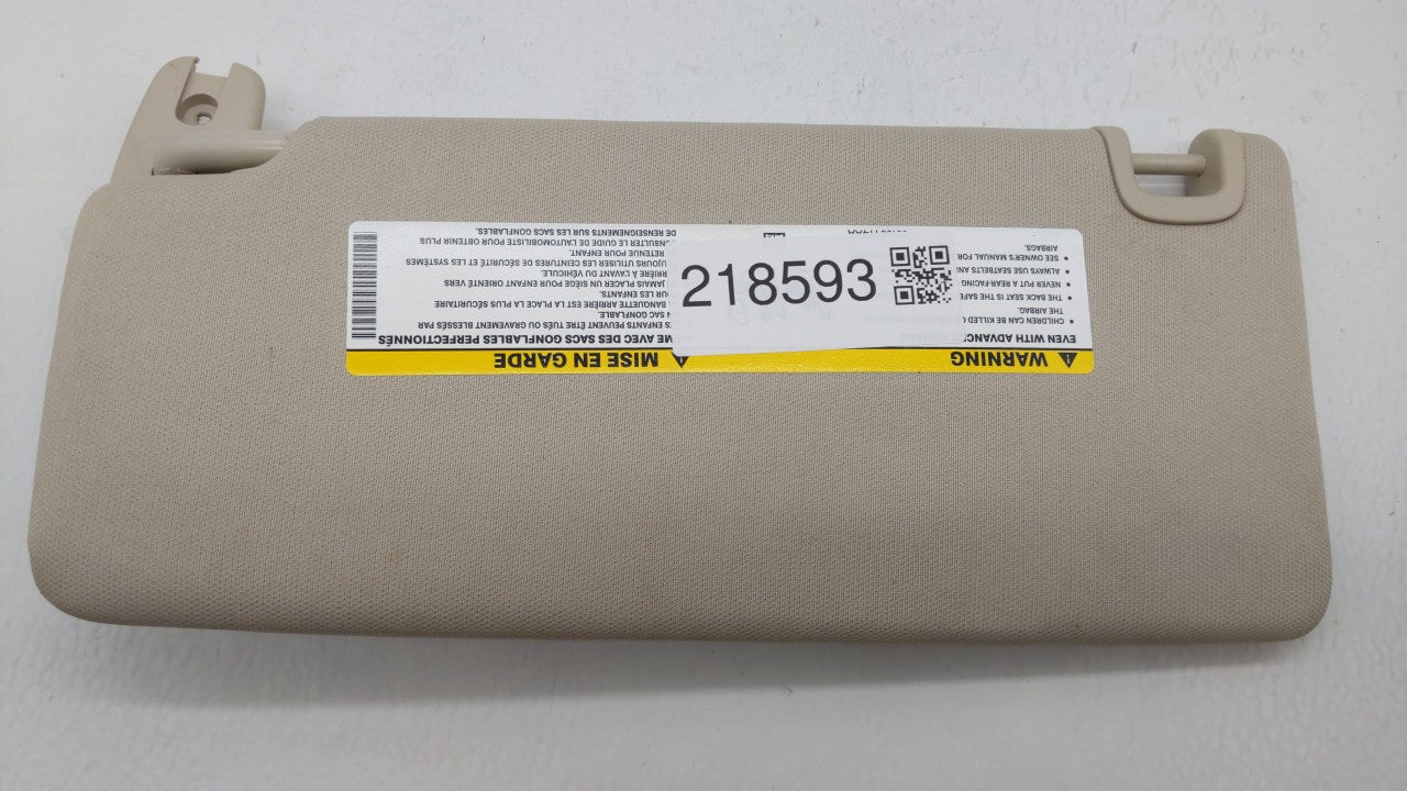 2015 Chrysler 200 Sun Visor Shade Replacement Passenger Right Mirror Fits OEM Used Auto Parts - Oemusedautoparts1.com