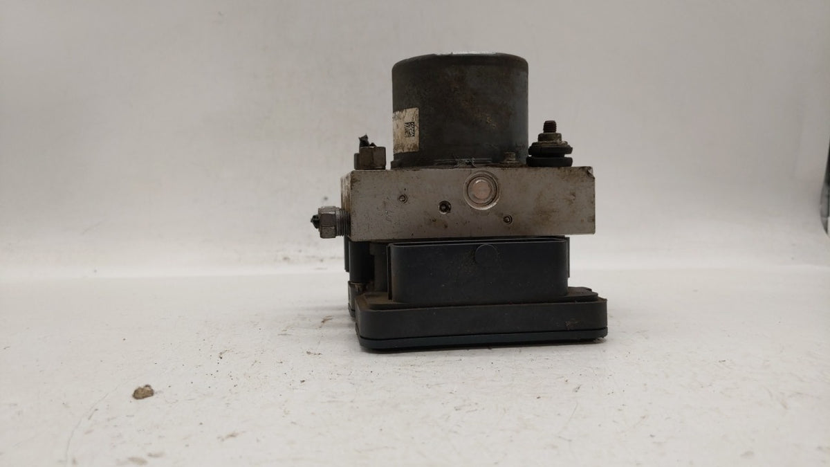 2015 Chrysler 200 Anti-Lock Brake ABS Pump Module Actuator OEM P/N:68232471AB Fits OEM Used Auto Parts - Oemusedautoparts1.c