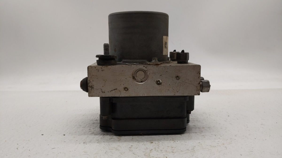 2015 Chrysler 200 Anti-Lock Brake ABS Pump Module Actuator OEM P/N:04861661AB 04861661AA, 68232470AB Fits OEM Used Auto Part