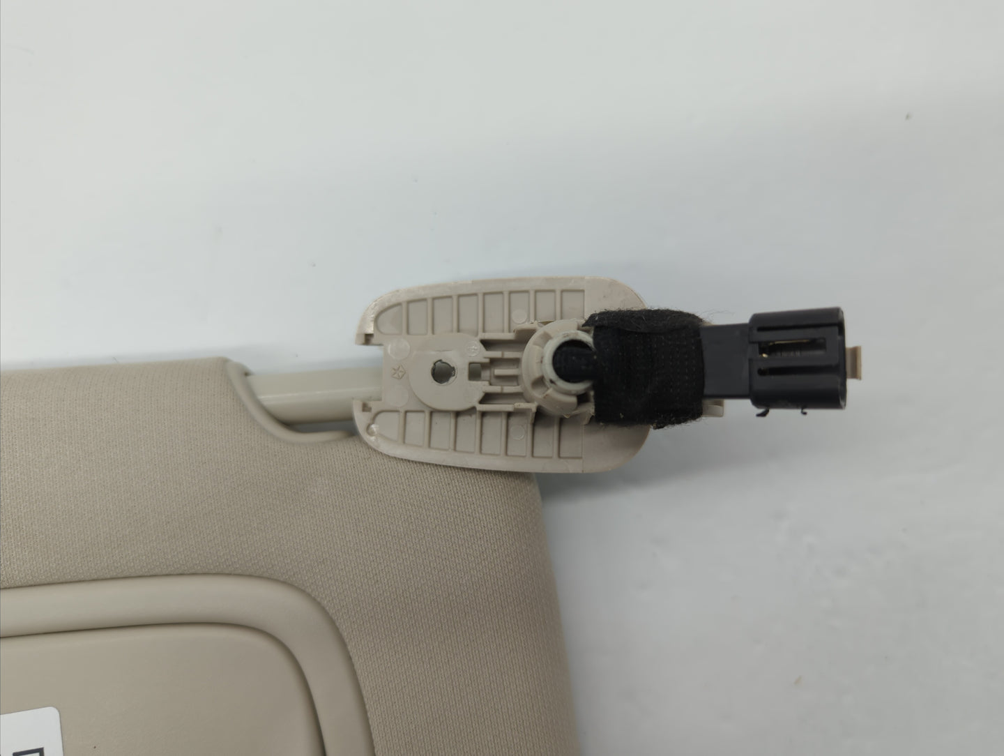 2015 Chrysler 200 Sun Visor Shade Replacement Passenger Right Mirror Fits OEM Used Auto Parts - Oemusedautoparts1.com