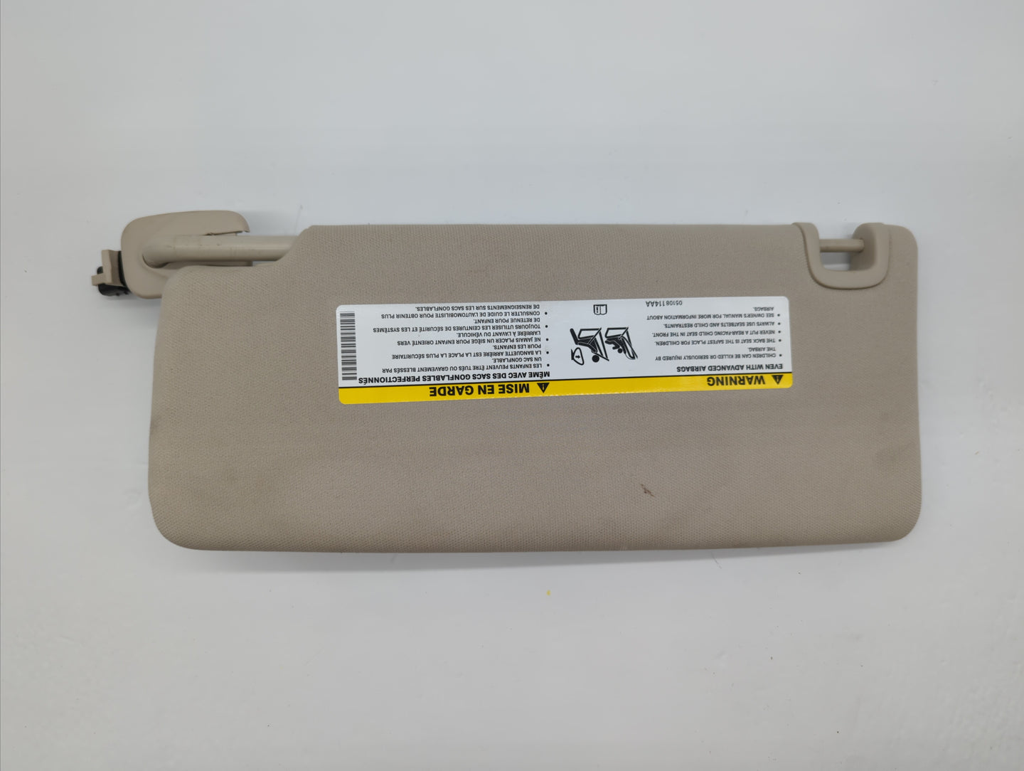 2015 Chrysler 200 Sun Visor Shade Replacement Passenger Right Mirror Fits OEM Used Auto Parts - Oemusedautoparts1.com