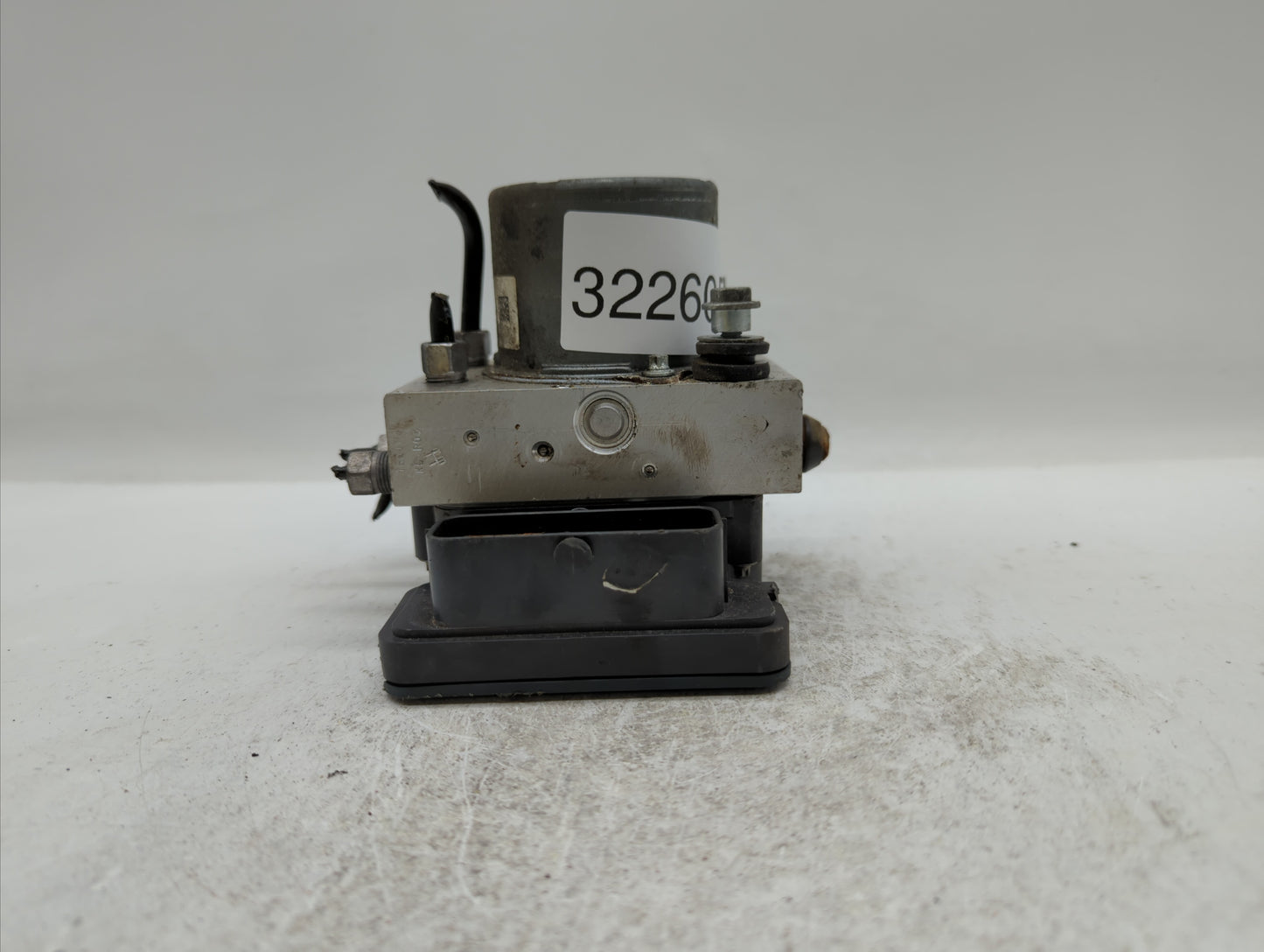 2015 Chrysler 200 ABS Pump Control Module Replacement P/N:68232470AB Fits OEM Used Auto Parts - Oemusedautoparts1.com