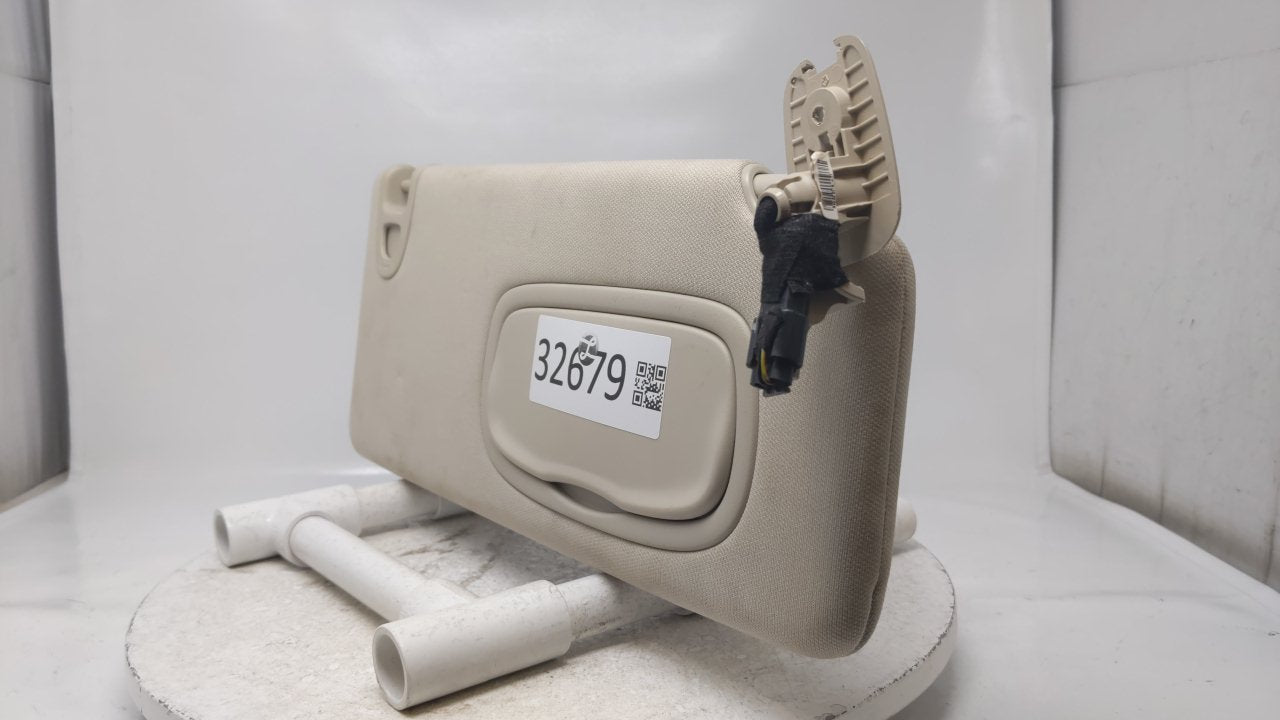 2015 Chrysler 200 Sun Visor Shade Replacement Passenger Right Mirror Fits OEM Used Auto Parts - Oemusedautoparts1.com