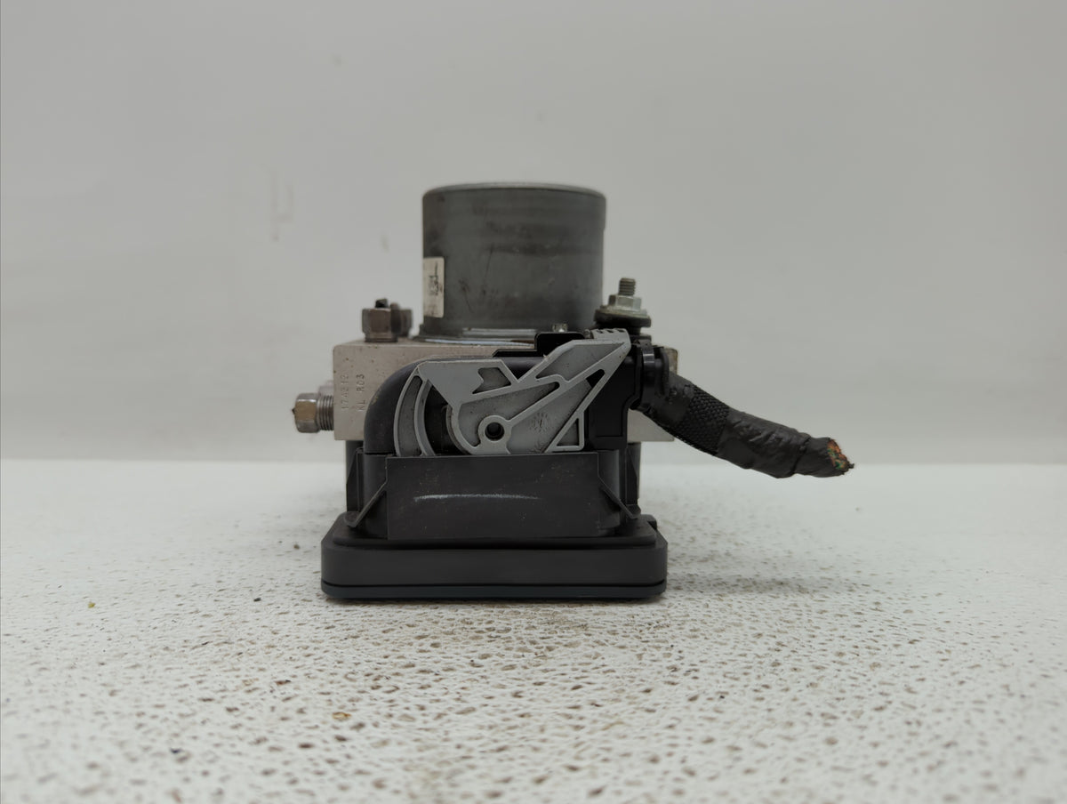 2015 Chrysler 200 Anti-Lock Brake ABS Pump Module Actuator OEM P/N:68158890AC 68234916AA, 04861661AB, 04861661AA, 68232470AB