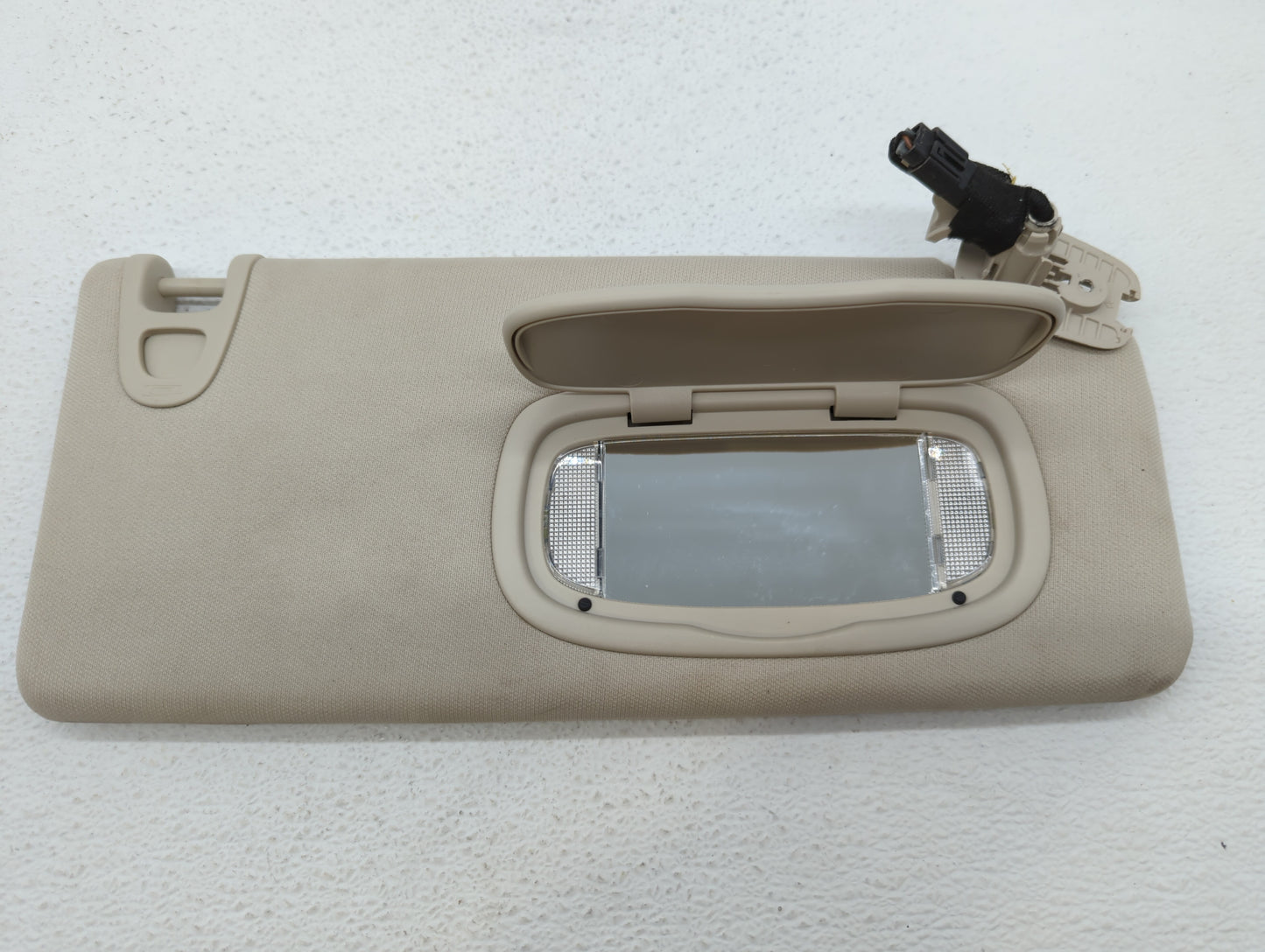 2015 Chrysler 200 Sun Visor Shade Replacement Passenger Right Mirror Fits OEM Used Auto Parts - Oemusedautoparts1.com