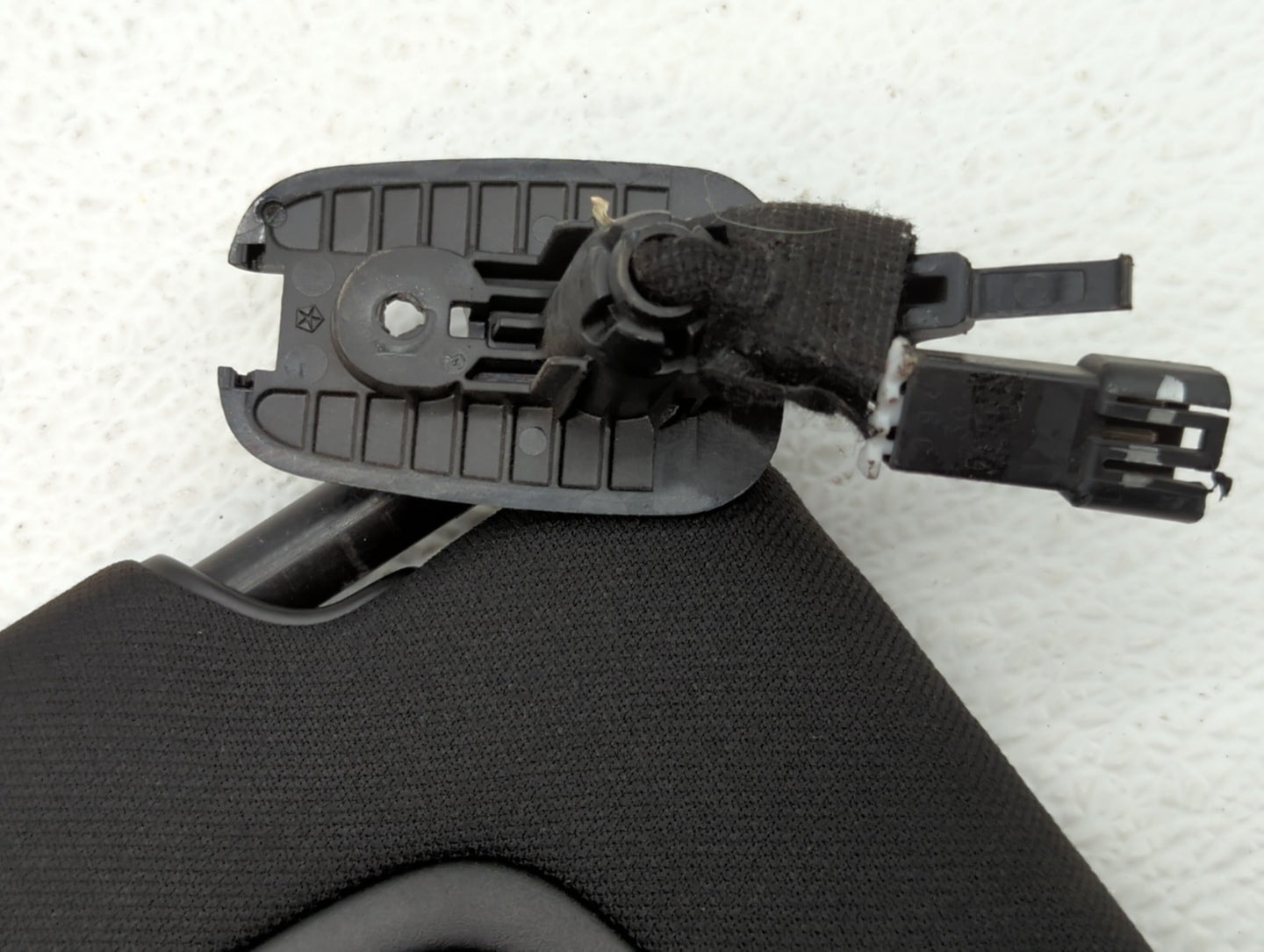 2015 Chrysler 200 Sun Visor Shade Replacement Passenger Right Mirror Fits OEM Used Auto Parts - Oemusedautoparts1.com