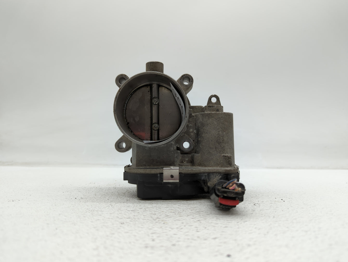 2015-2017 Chrysler 200 Throttle Body P/N:04891970AB Fits Fits 2014 2015 2016 2017 2018 OEM Used Auto Parts - Oemusedautopart