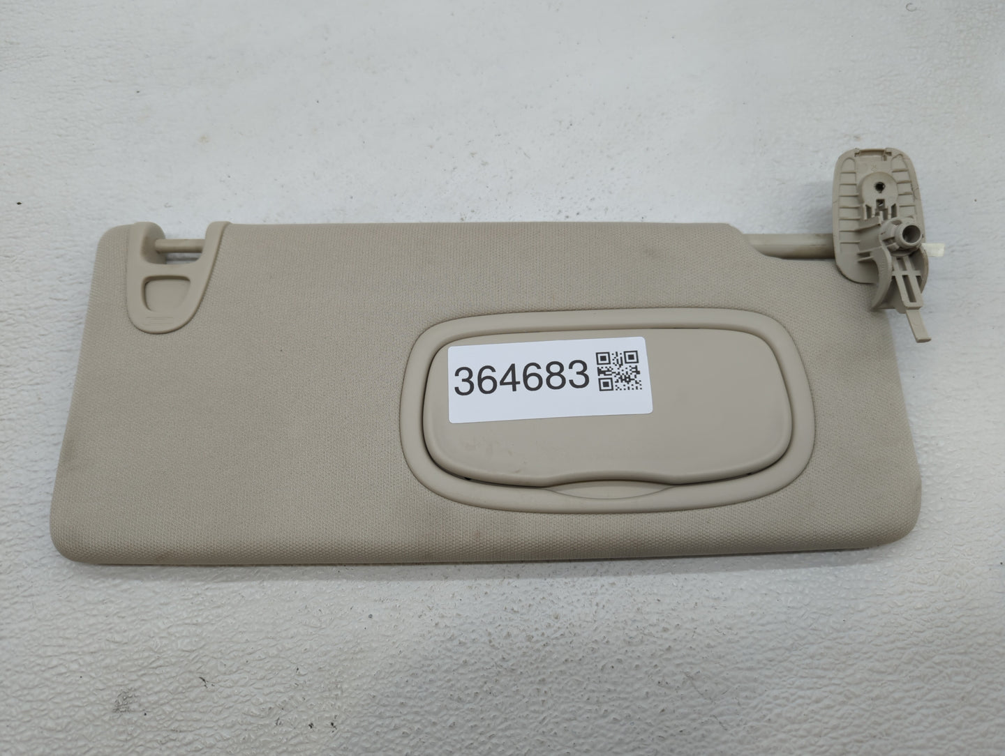 2015 Chrysler 200 Sun Visor Shade Replacement Passenger Right Mirror Fits OEM Used Auto Parts - Oemusedautoparts1.com