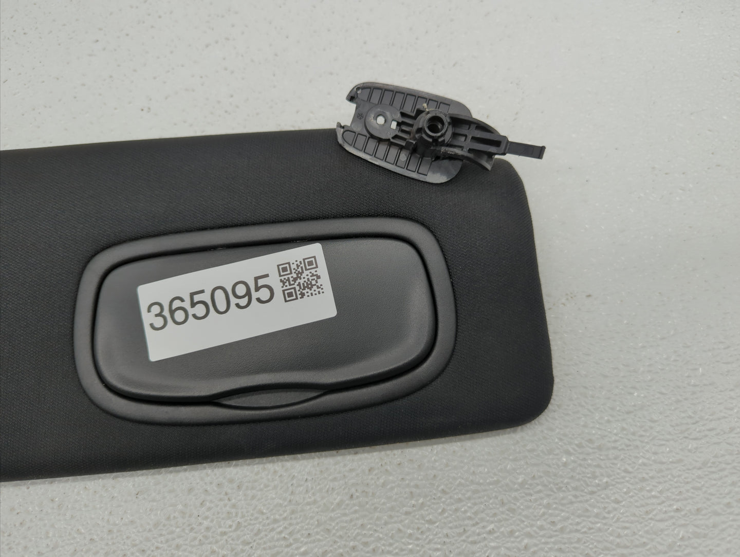 2015 Chrysler 200 Sun Visor Shade Replacement Passenger Right Mirror Fits OEM Used Auto Parts - Oemusedautoparts1.com