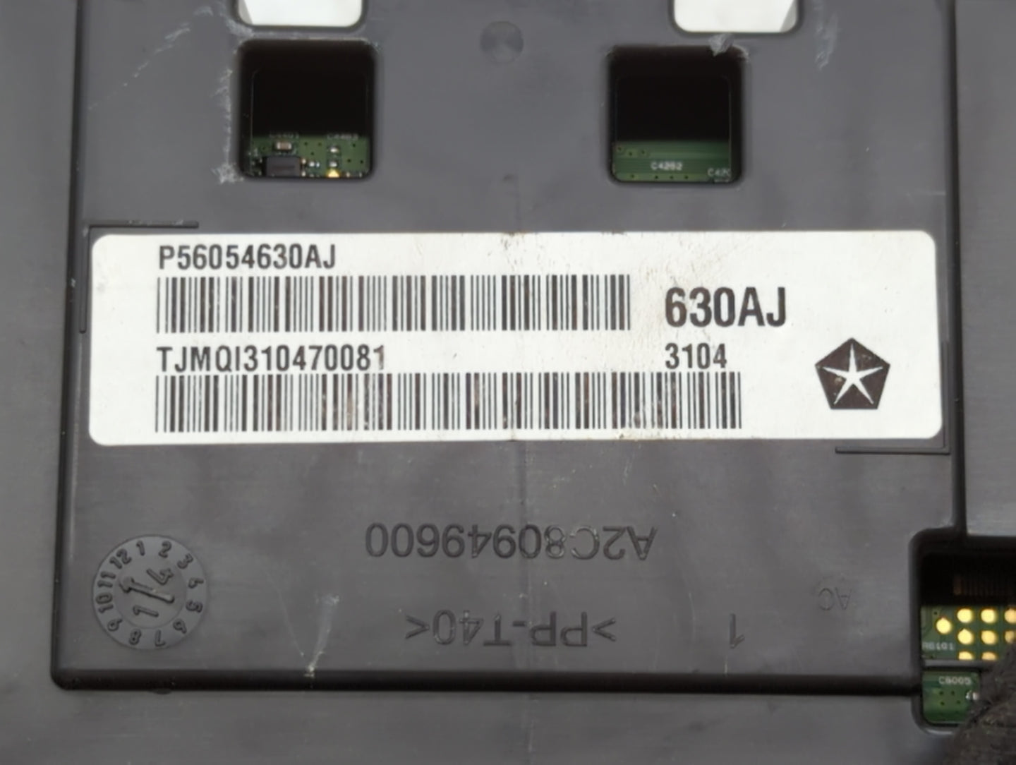 2015 Chrysler 200 Instrument Cluster Speedometer Gauges P/N:P56054630AJ P56054630AI Fits OEM Used Auto Parts - Oemusedautopa