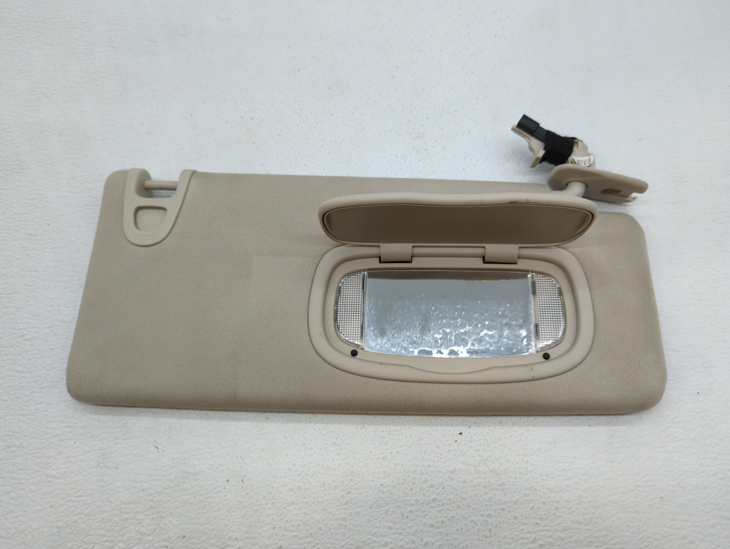 2015 Chrysler 200 Sun Visor Shade Replacement Passenger Right Mirror Fits OEM Used Auto Parts - Oemusedautoparts1.com