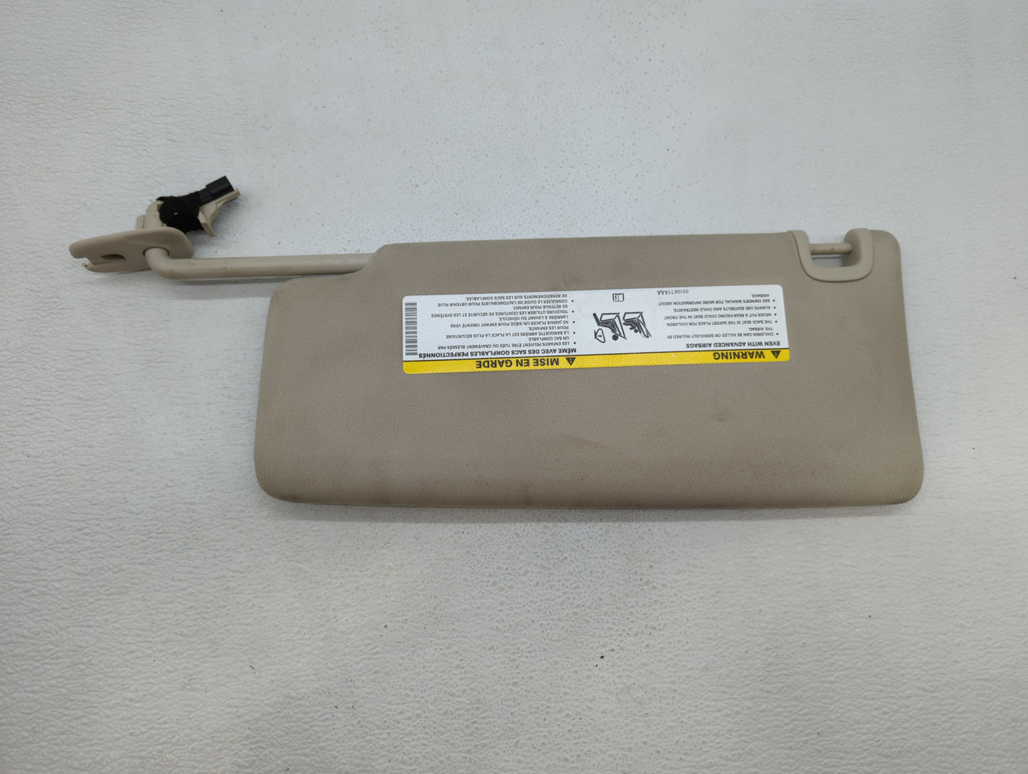 2015 Chrysler 200 Sun Visor Shade Replacement Passenger Right Mirror Fits OEM Used Auto Parts - Oemusedautoparts1.com