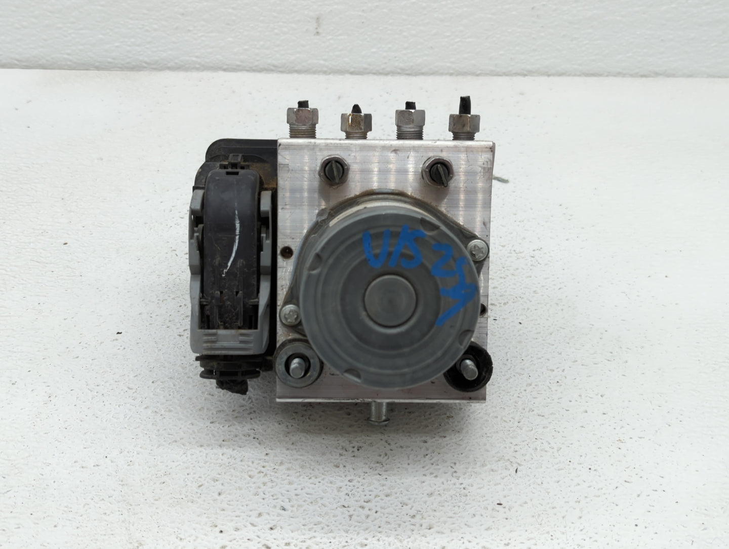 2015 Chrysler 200 ABS Pump Control Module Replacement P/N:68158890AC 68234916AA, 04861661AB, 04861661AA, 68232470AB Fits OEM
