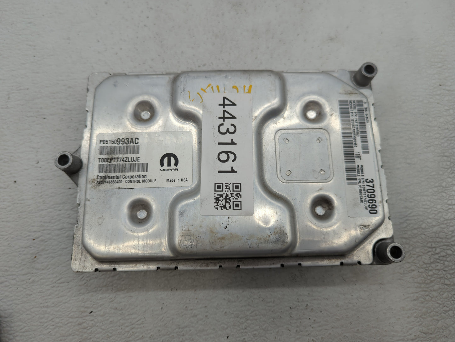 2015 Chrysler 200 PCM Engine Control Computer ECU ECM PCU OEM P/N:P68102888AG P68102888AC, P05150993AC, P68102888AF Fits OEM