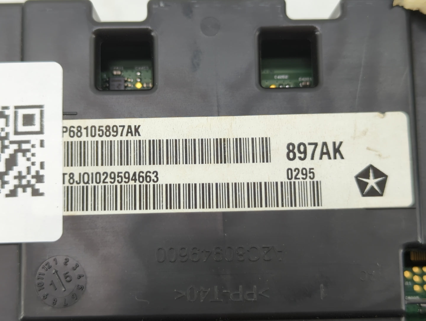 2015 Chrysler 200 Instrument Cluster Speedometer Gauges P/N:P68105897AH P68105897AI, P68105897AK, P68105897AJ Fits OEM Used 