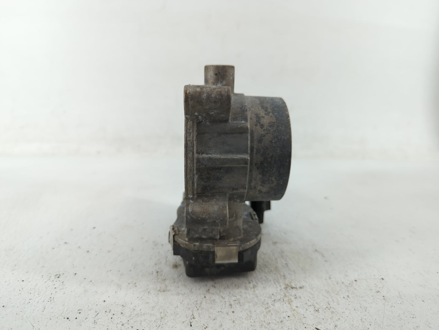 2015-2017 Chrysler 200 Throttle Body P/N:04891970AB Fits Fits 2014 2015 2016 2017 2018 2019 2020 2021 2022 OEM Used Auto Par