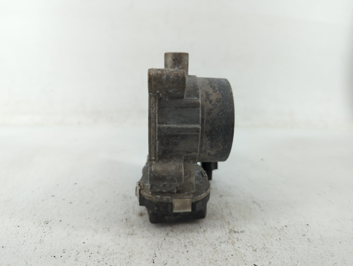 2015-2017 Chrysler 200 Throttle Body P/N:04891970AB Fits Fits 2014 2015 2016 2017 2018 2019 2020 2021 2022 OEM Used Auto Par