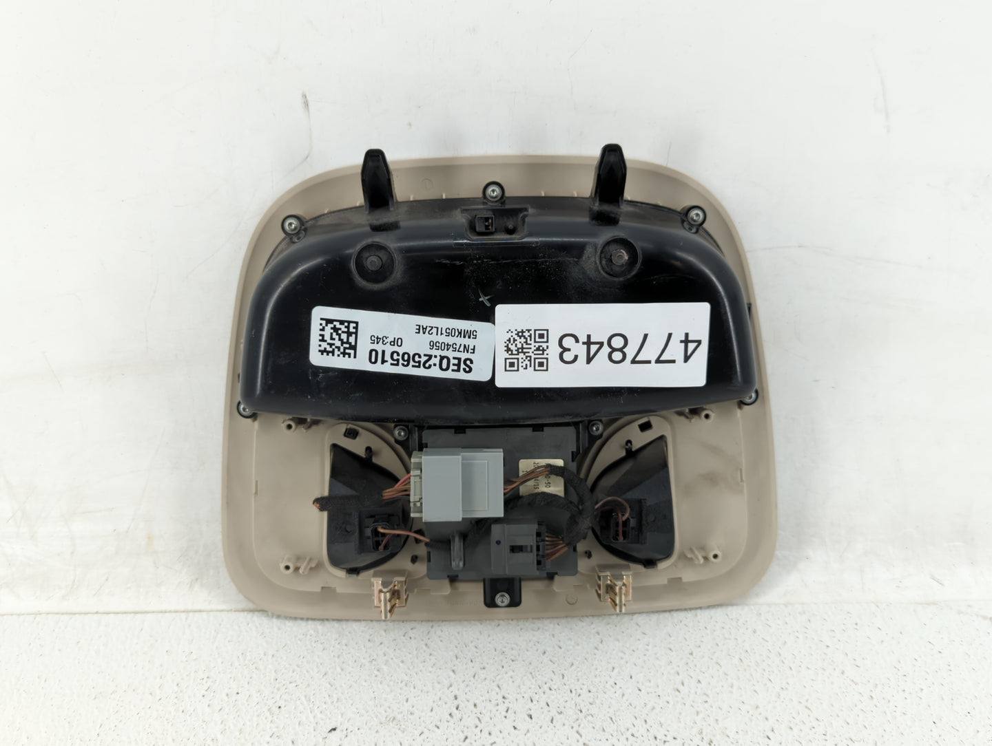 2015 Chrysler 200 Overhead Roof Console Light Beige - Oemusedautoparts1.com