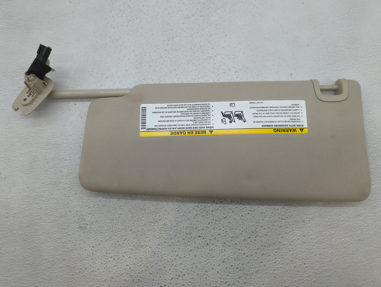 2015 Chrysler 200 Sun Visor Shade Replacement Passenger Right Mirror Fits OEM Used Auto Parts - Oemusedautoparts1.com