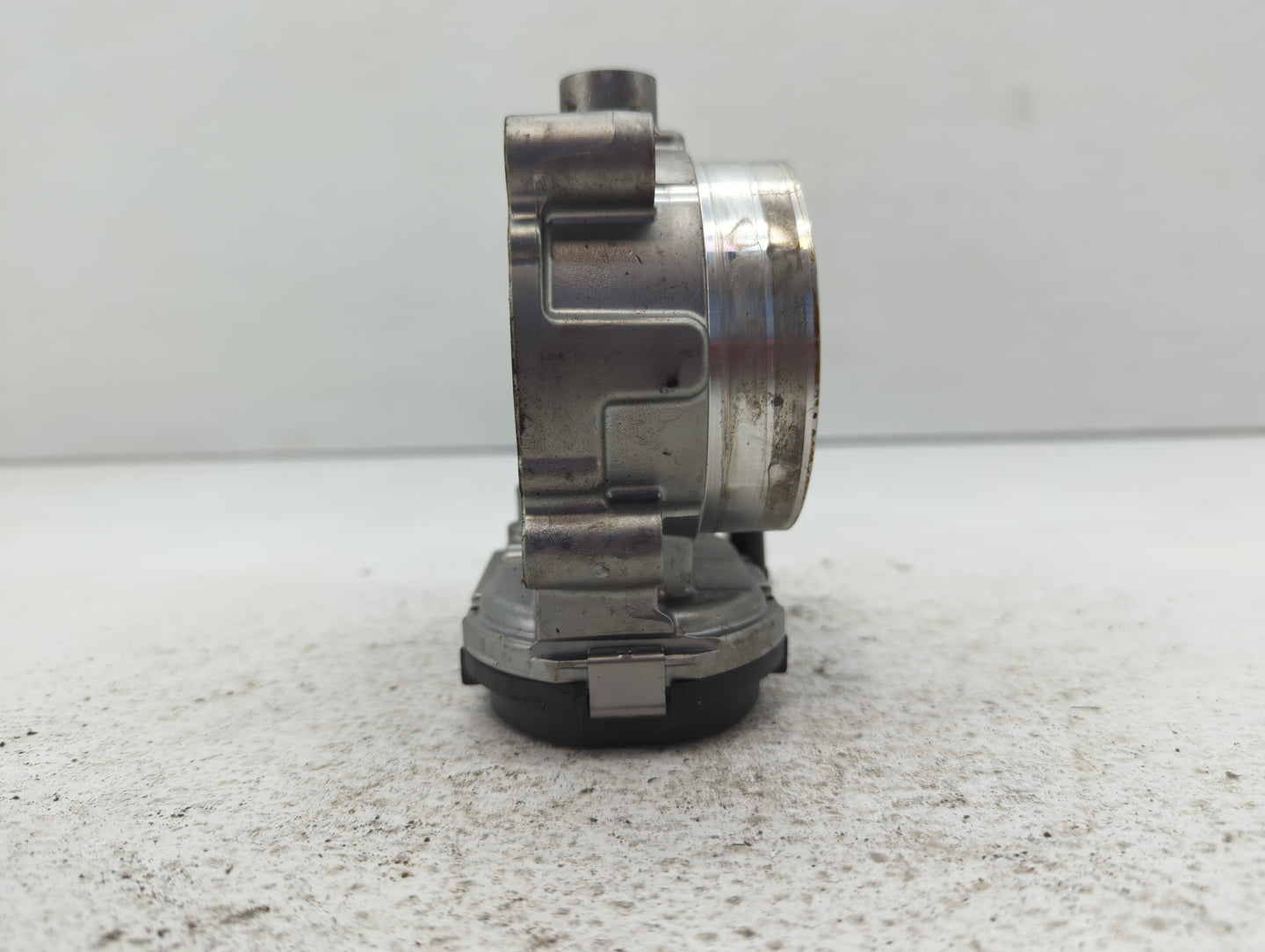 2011-2017 Chrysler 200 Throttle Body P/N:05184349AE Fits Fits 2011 2012 2013 2014 2015 2016 2017 2018 2019 2020 2021 2022 OE