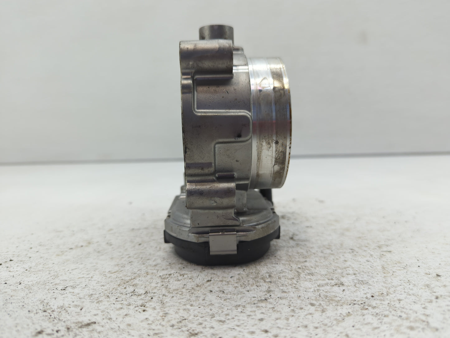 2011-2017 Chrysler 200 Throttle Body P/N:05184349AE Fits Fits 2011 2012 2013 2014 2015 2016 2017 2018 2019 2020 2021 2022 OE