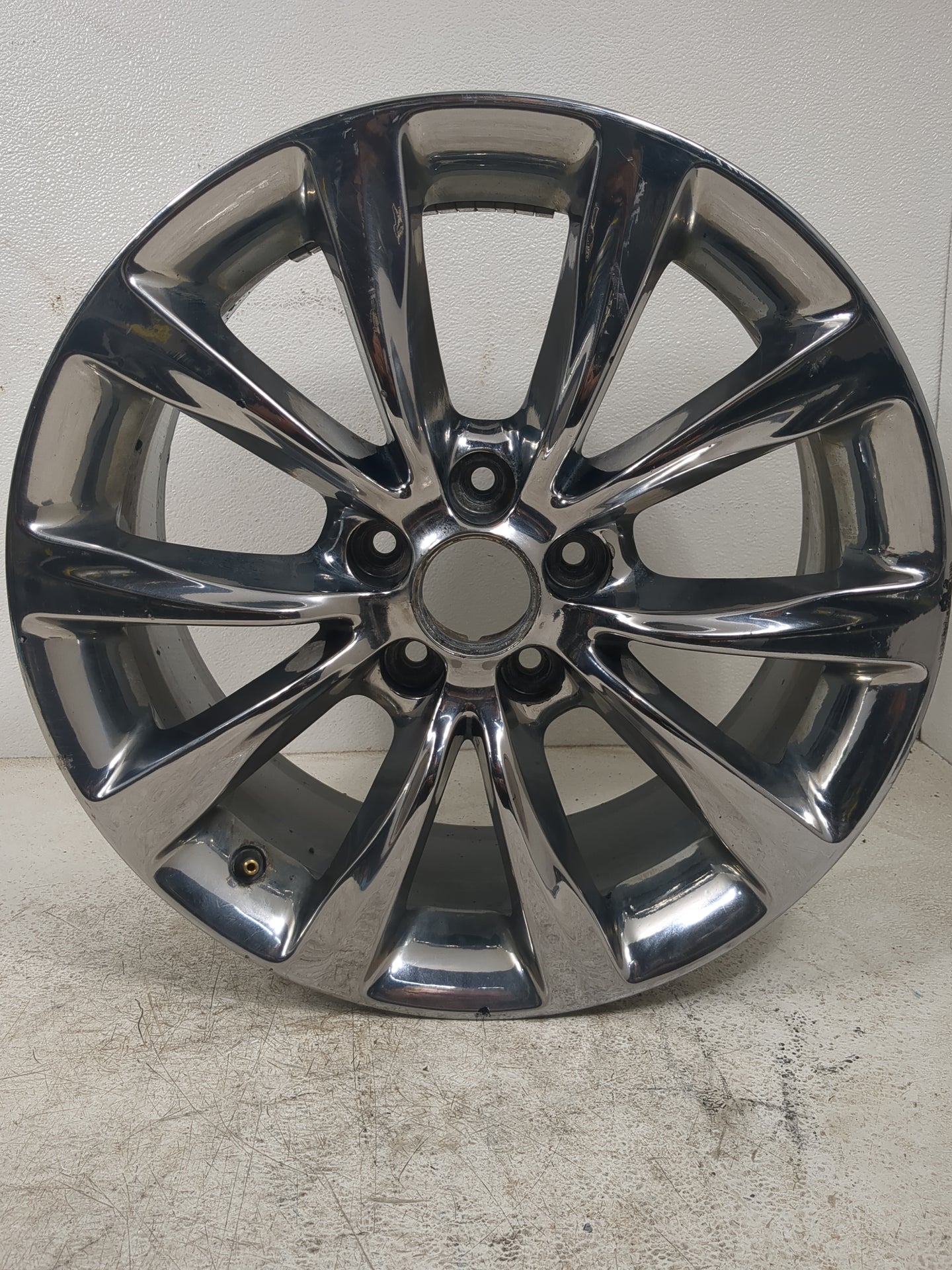 2015-2017 Chrysler 200 Oem Wheel Rim 5000360 - Oemusedautoparts1.com