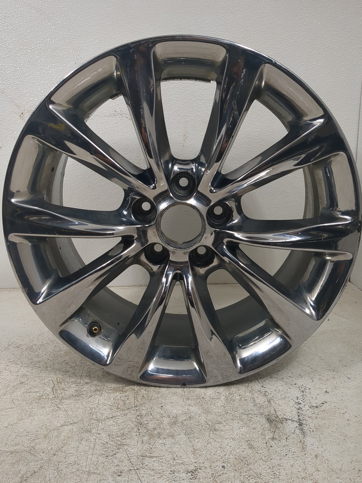 2015-2017 Chrysler 200 Oem Wheel Rim 5000360 - Oemusedautoparts1.com
