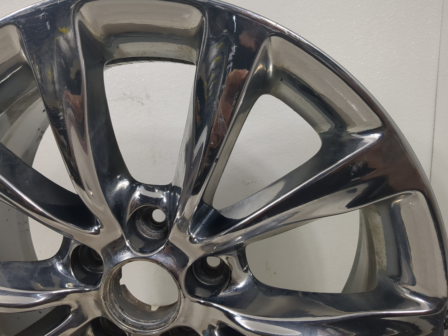 2015-2017 Chrysler 200 Oem Wheel Rim 5000360 - Oemusedautoparts1.com