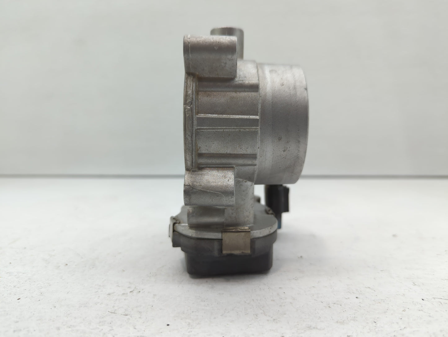 2015-2017 Chrysler 200 Throttle Body P/N:20211214 Fits Fits 2014 2015 2016 2017 2018 2019 2020 2021 2022 OEM Used Auto Parts