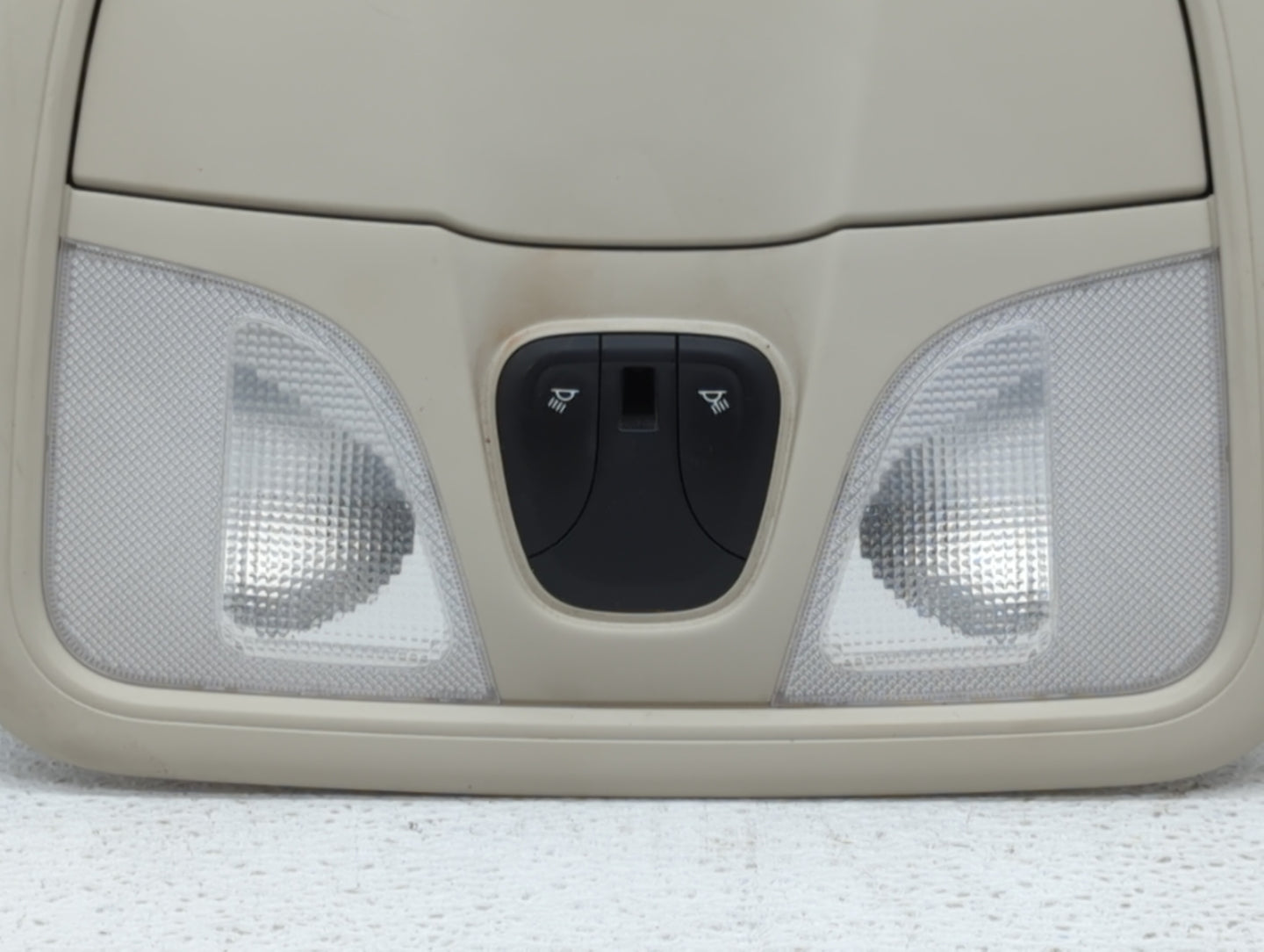 2015-2017 Chrysler 200 Overhead Roof Console Light Beige 513429 - Oemusedautoparts1.com