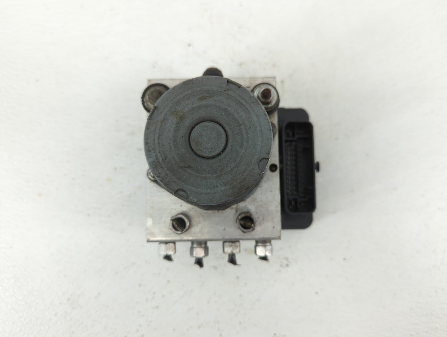 2015 Chrysler 200 ABS Pump Control Module Replacement P/N:P68158890AC Fits OEM Used Auto Parts - Oemusedautoparts1.com