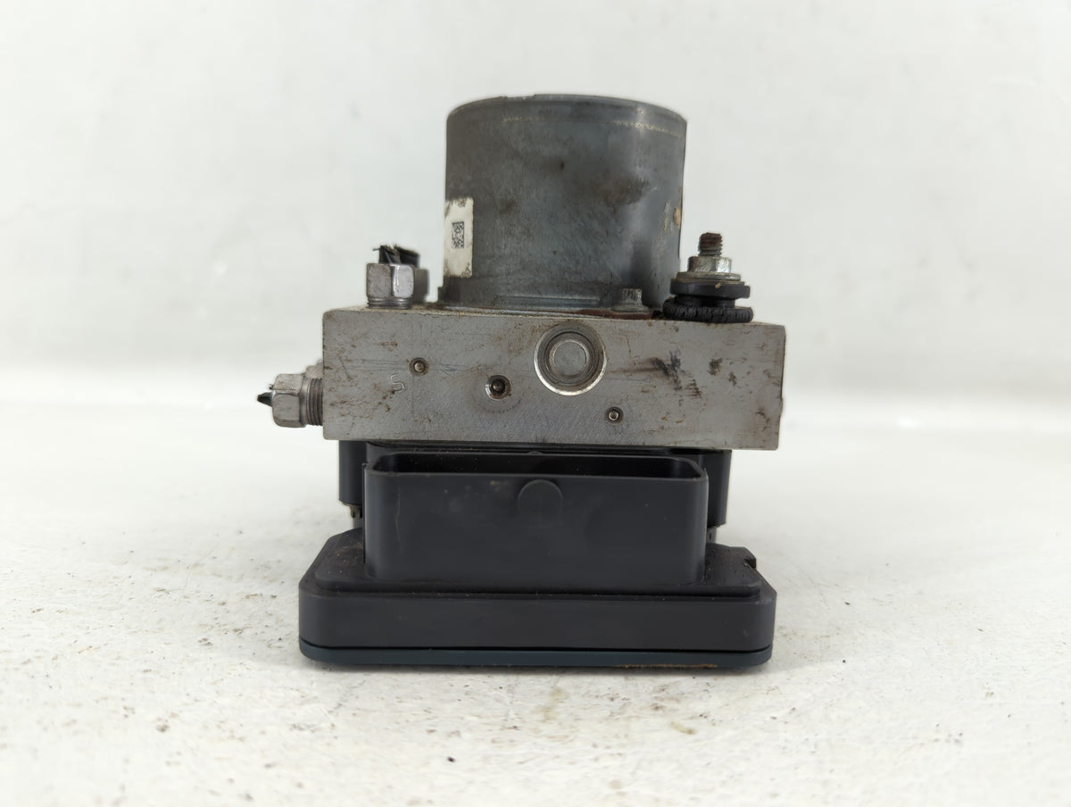 2015 Chrysler 200 Anti-Lock Brake ABS Pump Module Actuator OEM P/N:P68158890AC Fits OEM Used Auto Parts - Oemusedautoparts1.