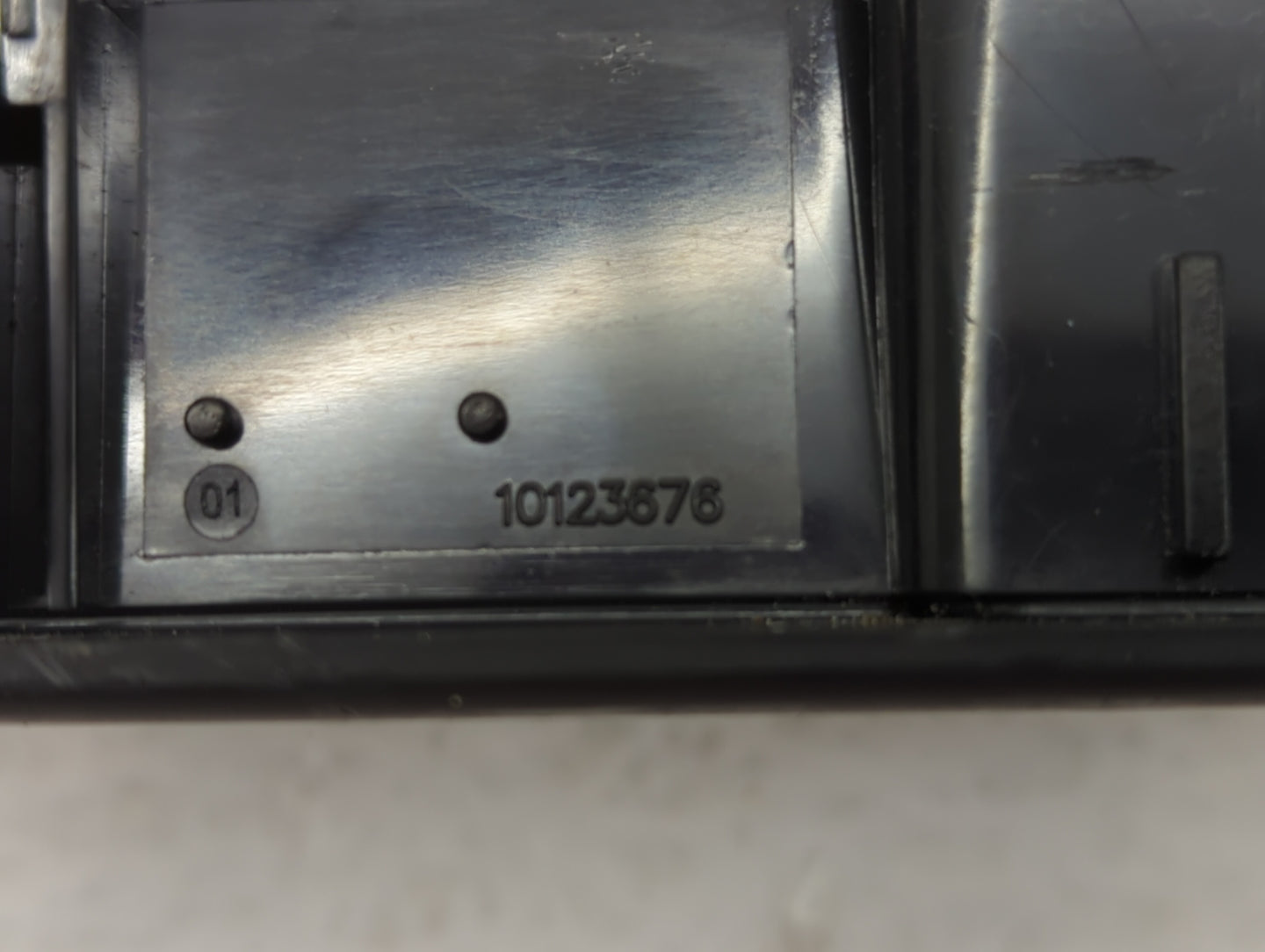 2015 Chrysler 200 Passenger Right Power Window Switch 10123676 - Oemusedautoparts1.com